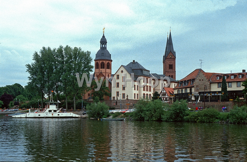 Main Seligenstadt Faehre km69,8.jpg - Mainfähre in Seligenstadt, Main-km 69,8